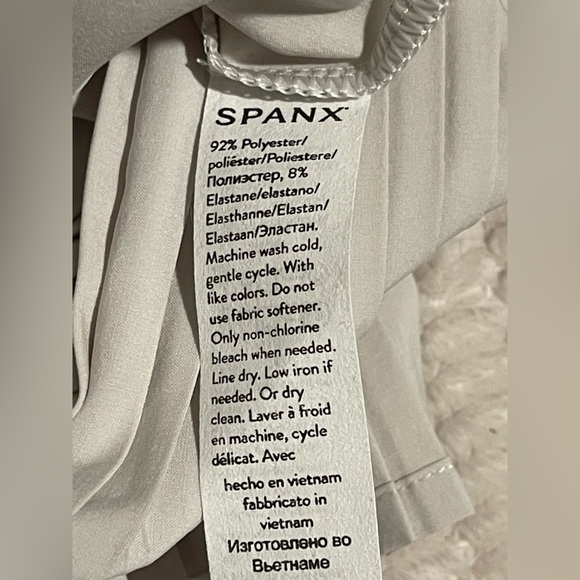 Spanx Yes Pleats Tee Size 3X Shirt Top Light Gray Pleated Lightweight - Picture 4 of 4